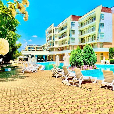 Grand Kamelia Holiday Complex 阳光海滩 外观 照片