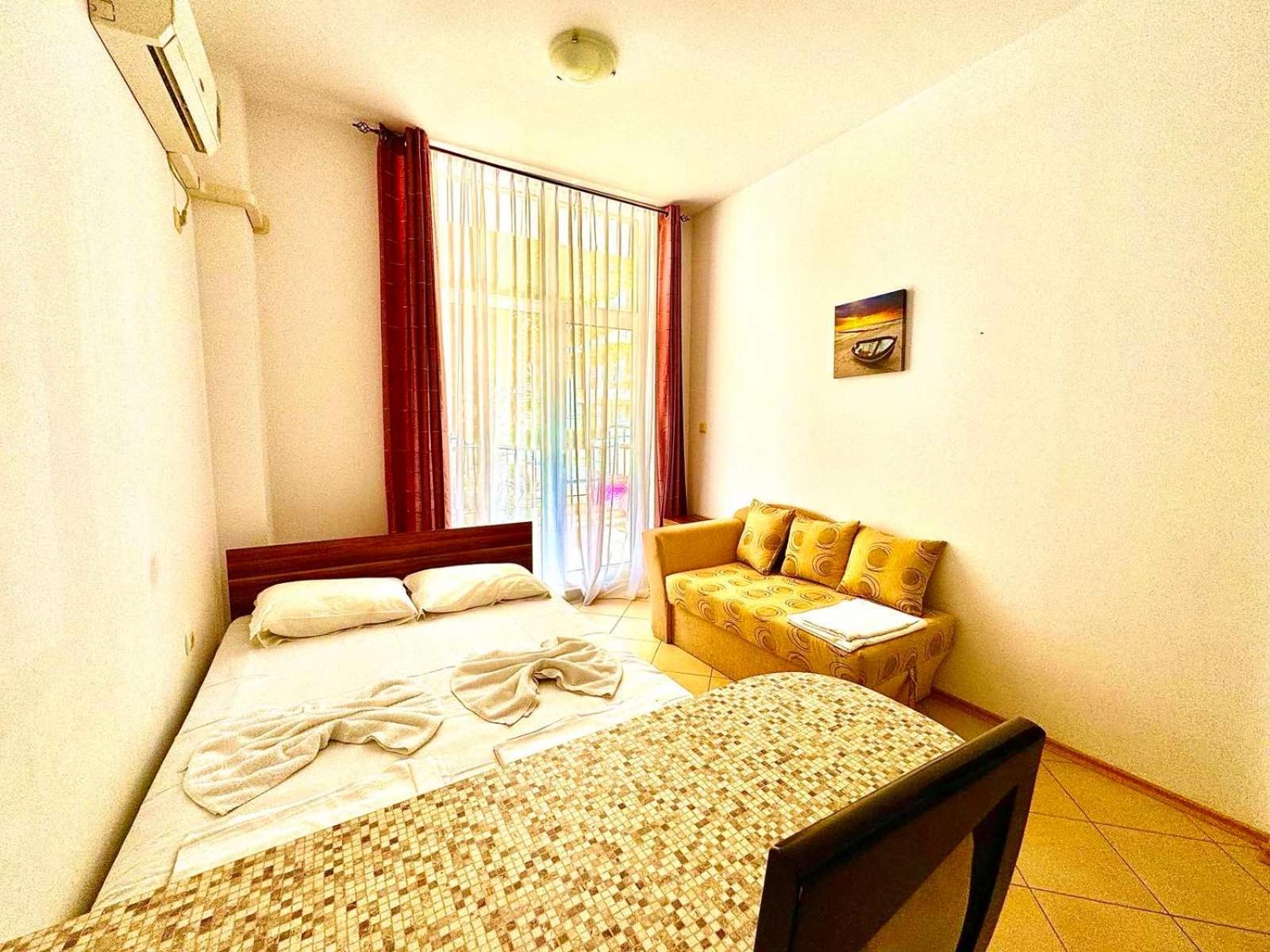 Grand Kamelia Holiday Complex 阳光海滩 外观 照片