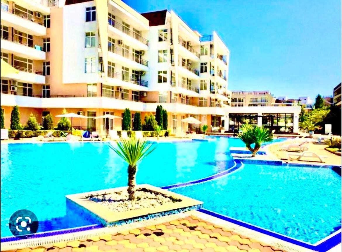 Grand Kamelia Holiday Complex 阳光海滩 外观 照片