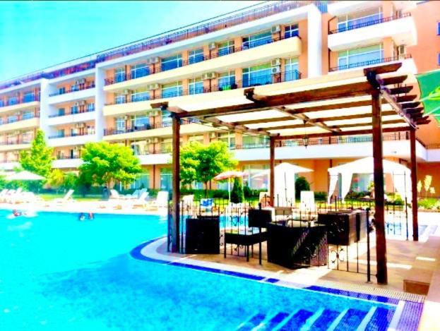 Grand Kamelia Holiday Complex 阳光海滩 外观 照片